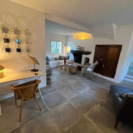 Villa Maison Sur Le Golf De Beauvallon, 500m De La Mer *